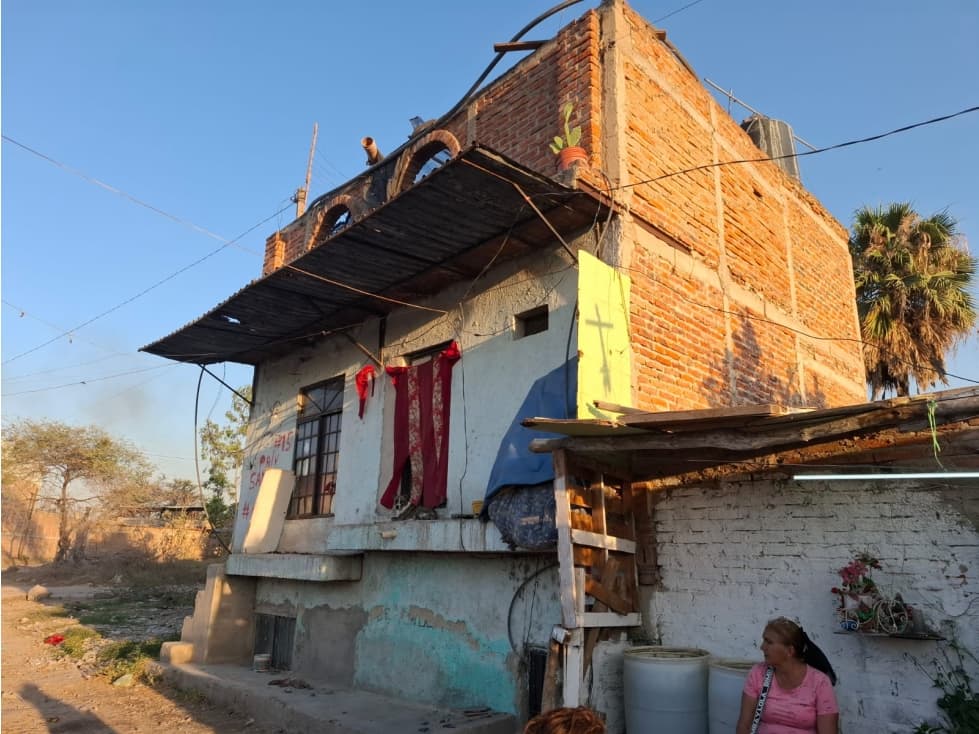 VENTA DE CASA-TERRENO EN SANTA CRUZ DEL VALLE - 1