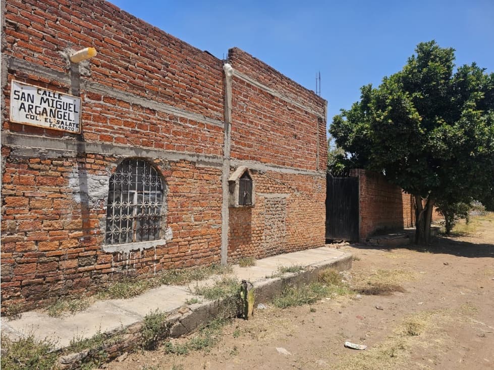 Terreno Jardin 1,897.14 m² junto a San Martín de las Flores - 1