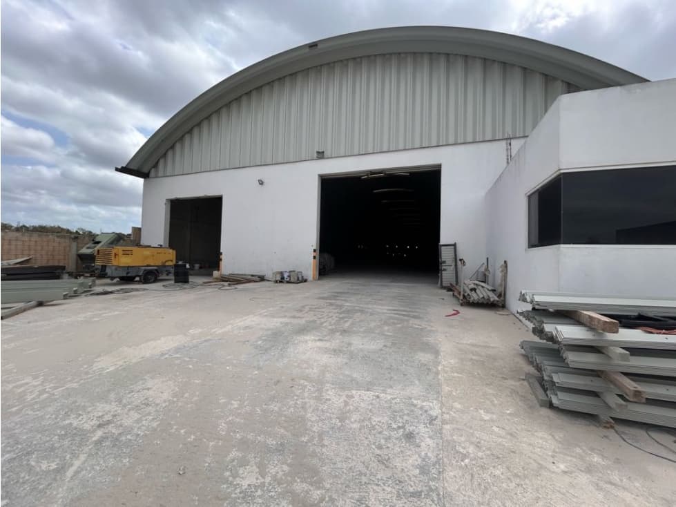 Bodega en venta 2000 m2 - 1