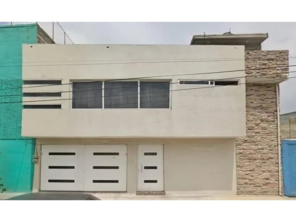 Casa en Remate en La Perla, Nezahualcóyotl, México - 1