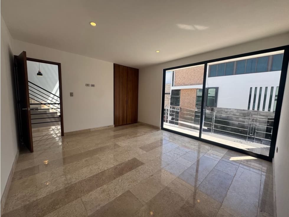 Casa en Venta en Parque Hidalgo, Lomas de Angelopolis III - 1