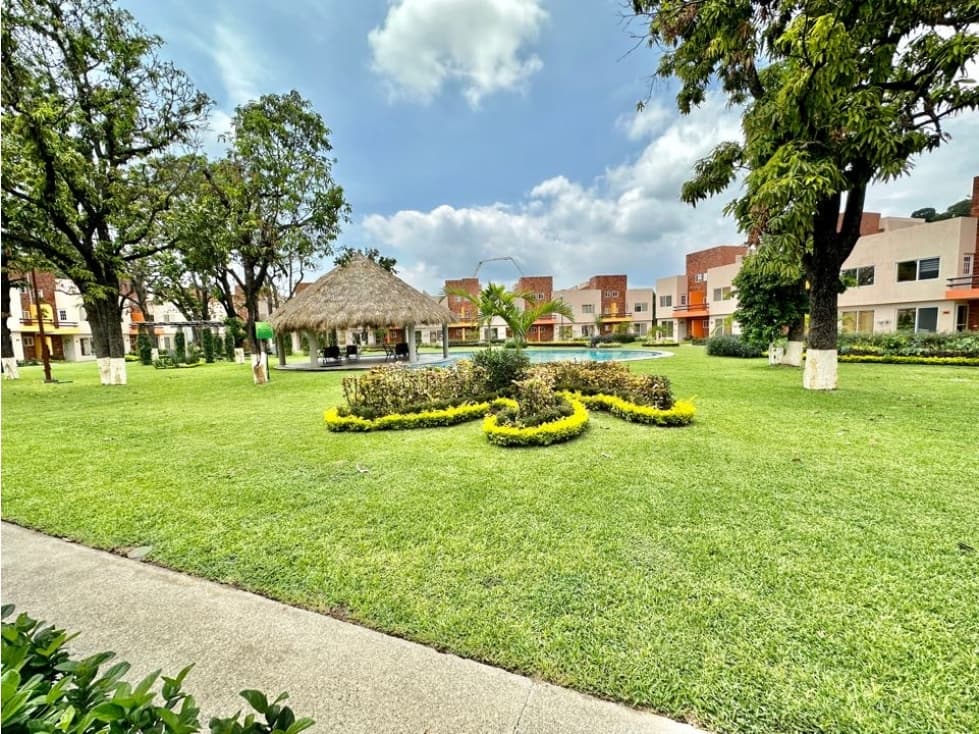 Casa en venta en Morelos Yautepec Alberca y vigilancia - 1