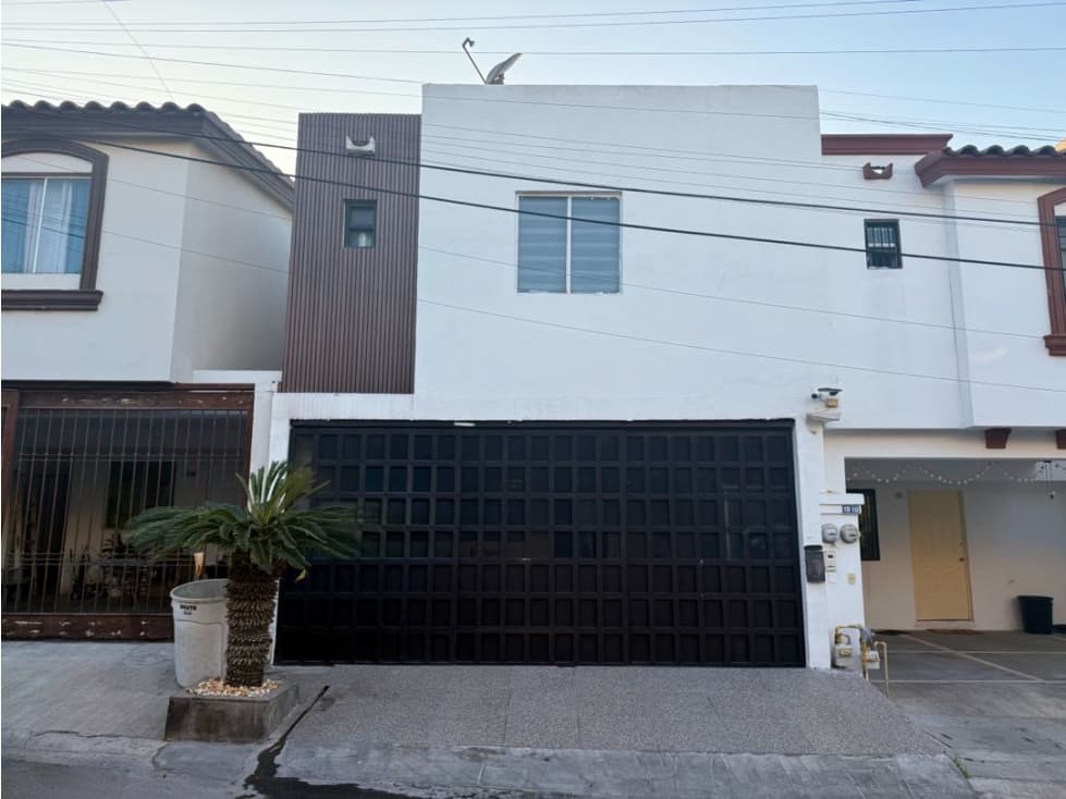 Casa en Venta en Privadas de Santa Catarina, Santa Catarina, NL - 1