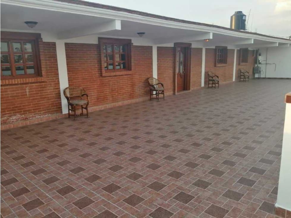 Casa en renta amplia rumbo a carretera Tlaxco. - 1