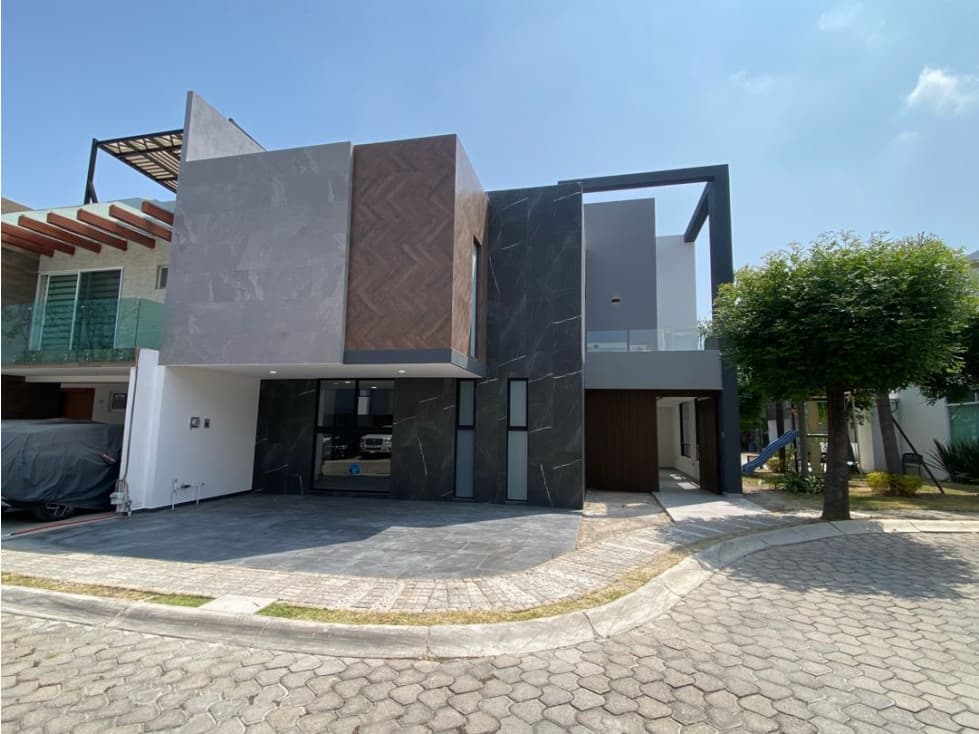 Casa nueva en venta con 5 recámaras. En Lomas de Angelopolis - 1