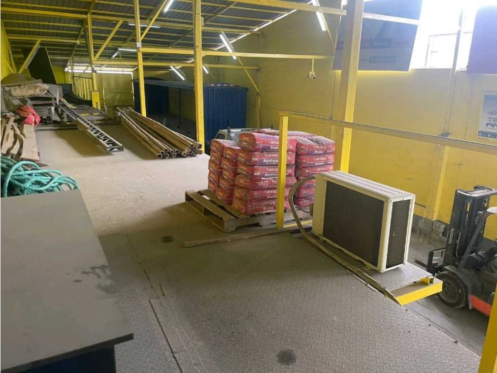 En venta Galpón Industrial en Duran - 1
