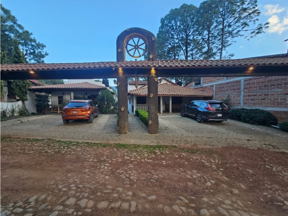 Hermoso conjunto de 2 cabañas duples y una cabaña amplia de 2 pla - 1