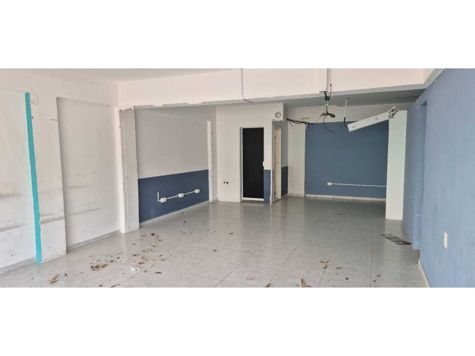 Se renta local comercial de 75 m2 planta baja Xcaret y jalep cancun - 1