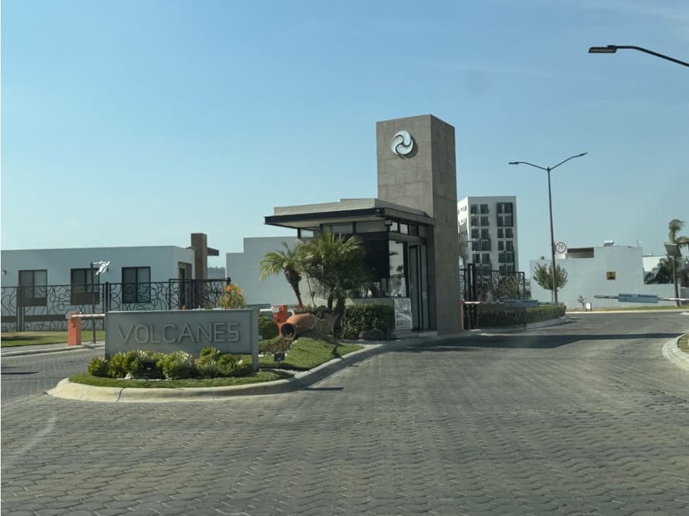 Lote de terreno en venta en parque volcanes! LOMAS DE ANGELOPOLIS! - 1