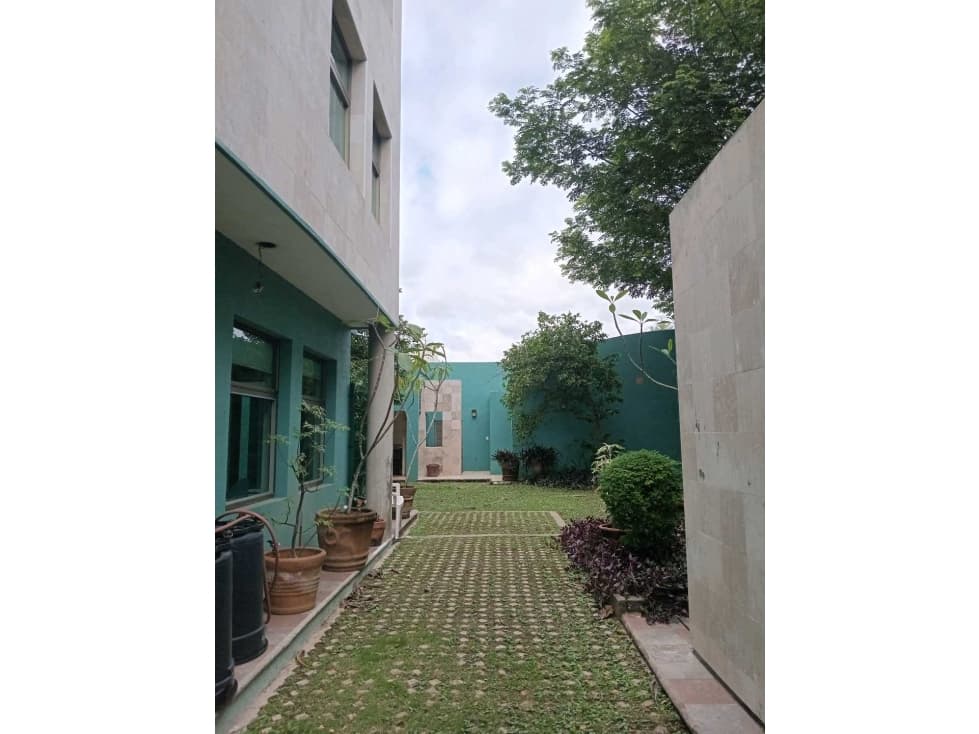 Oficina Cilmatizada en Renta Segundo Piso Av. Arboledas - 1