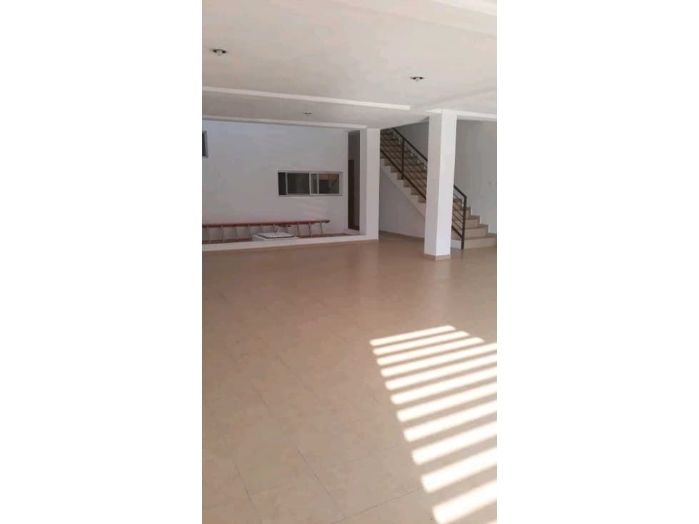 RENTA-Departamento 1er. Nivel en Renta Tres Recamaras Dos Baños - 1