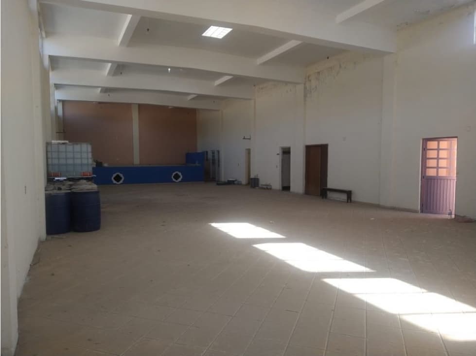 Salón en Renta por Plaza Universidad - 1