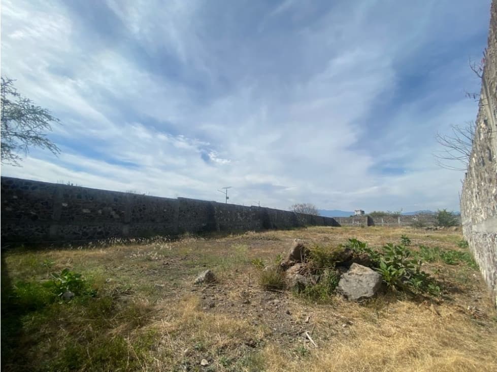 Terreno bardeado de 2587 m2 en venta Xochitepec Morelos - 1