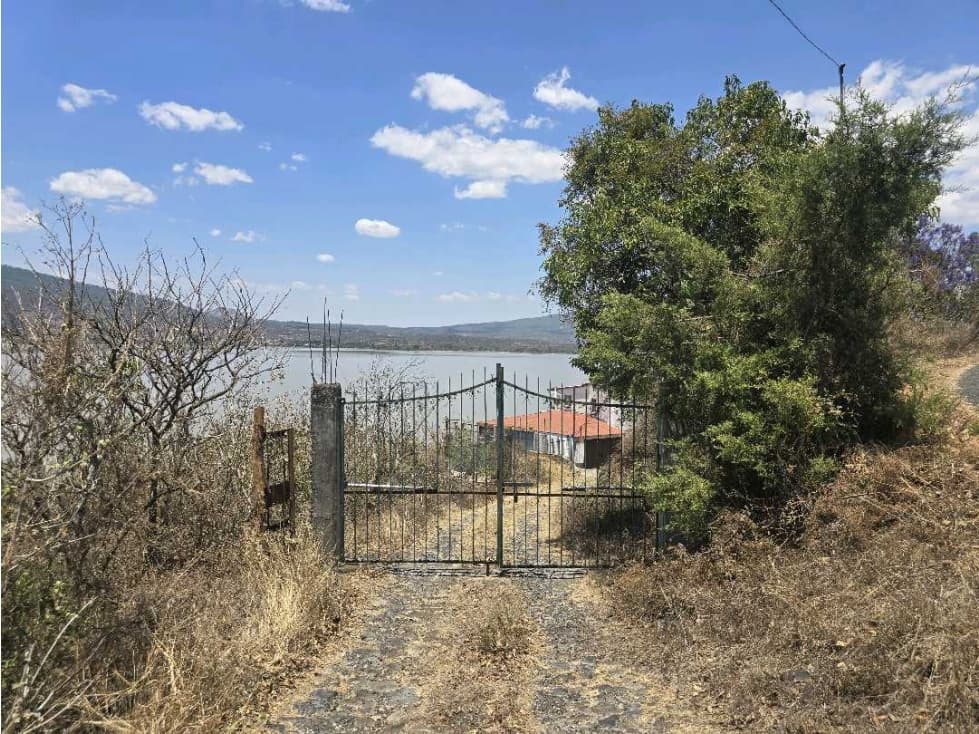 Terreno con vista y acceso al lago de Patzcuaro Ucasanastakua - 1