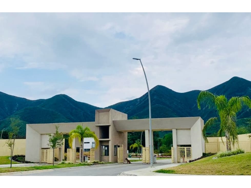 Terreno en venta en Amorada Residencial en Santiago - 1