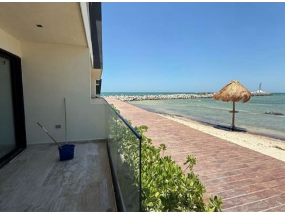 Venta Villa frente al mar Yucalpetén Chelem Yucatán - 1