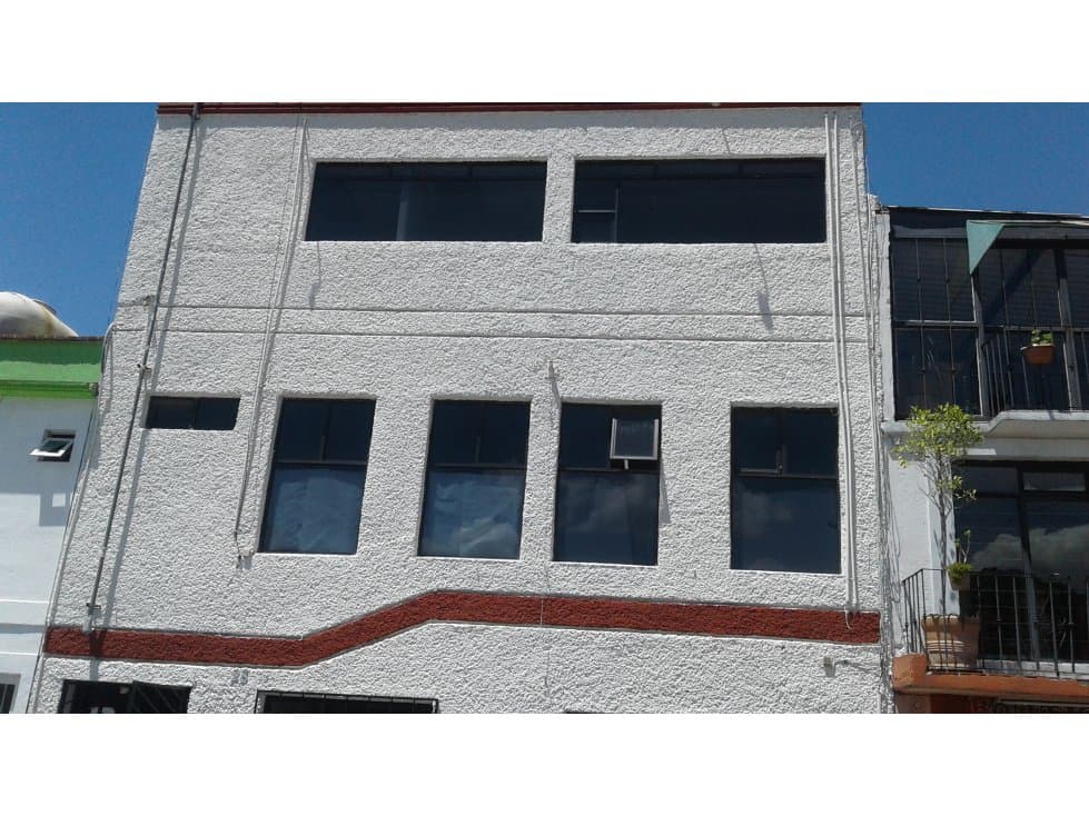 SE RENTA EDIFICIO PARA OFICINAS - 1