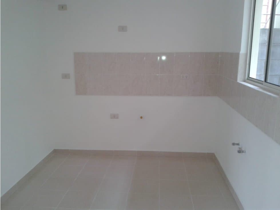 VENTA DE CASA NUEVA MITRAS PONIENTE SECTOR TOLEDO - 1