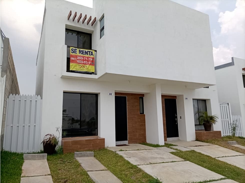 CASA EN RENTA EN FRACCIONAMIENTO BOSQUES DE SAYAB - 1