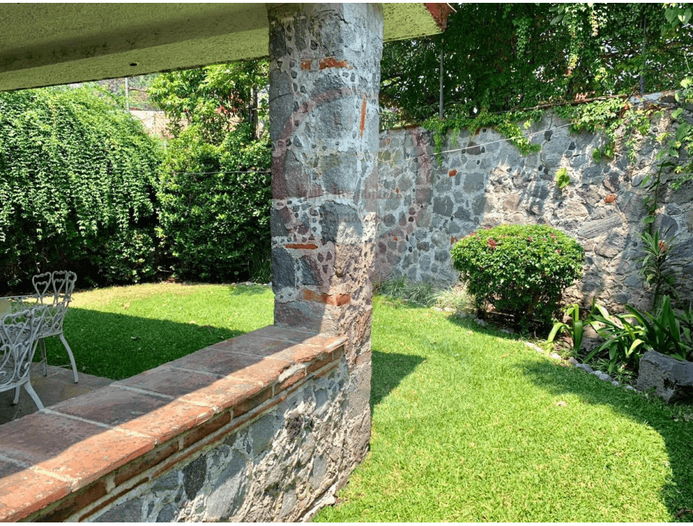 Venta o Renta Casa condominio Jardines Cuernavaca - 1