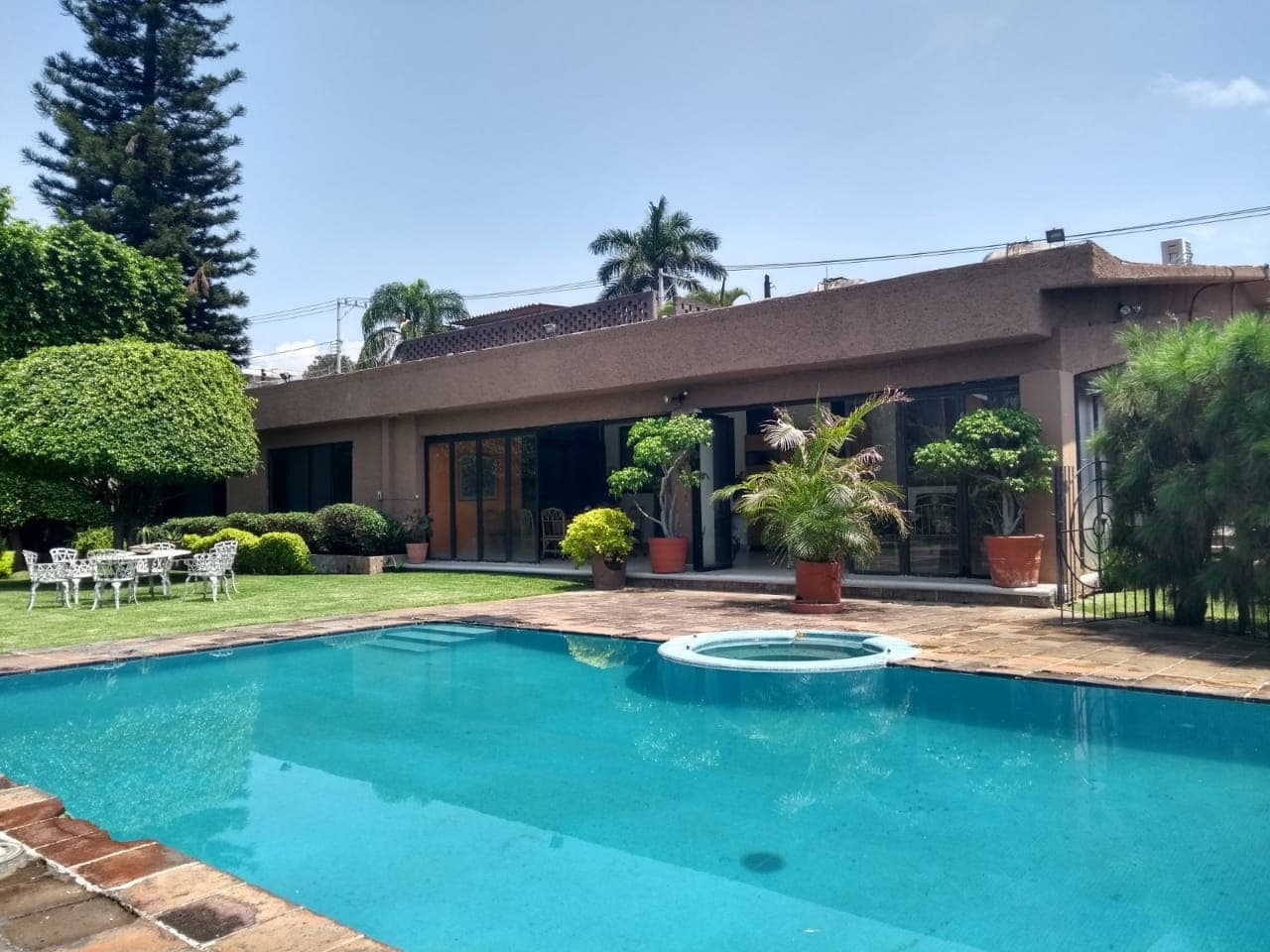 HERMOSA CASA EN CUERNAVACA - 1