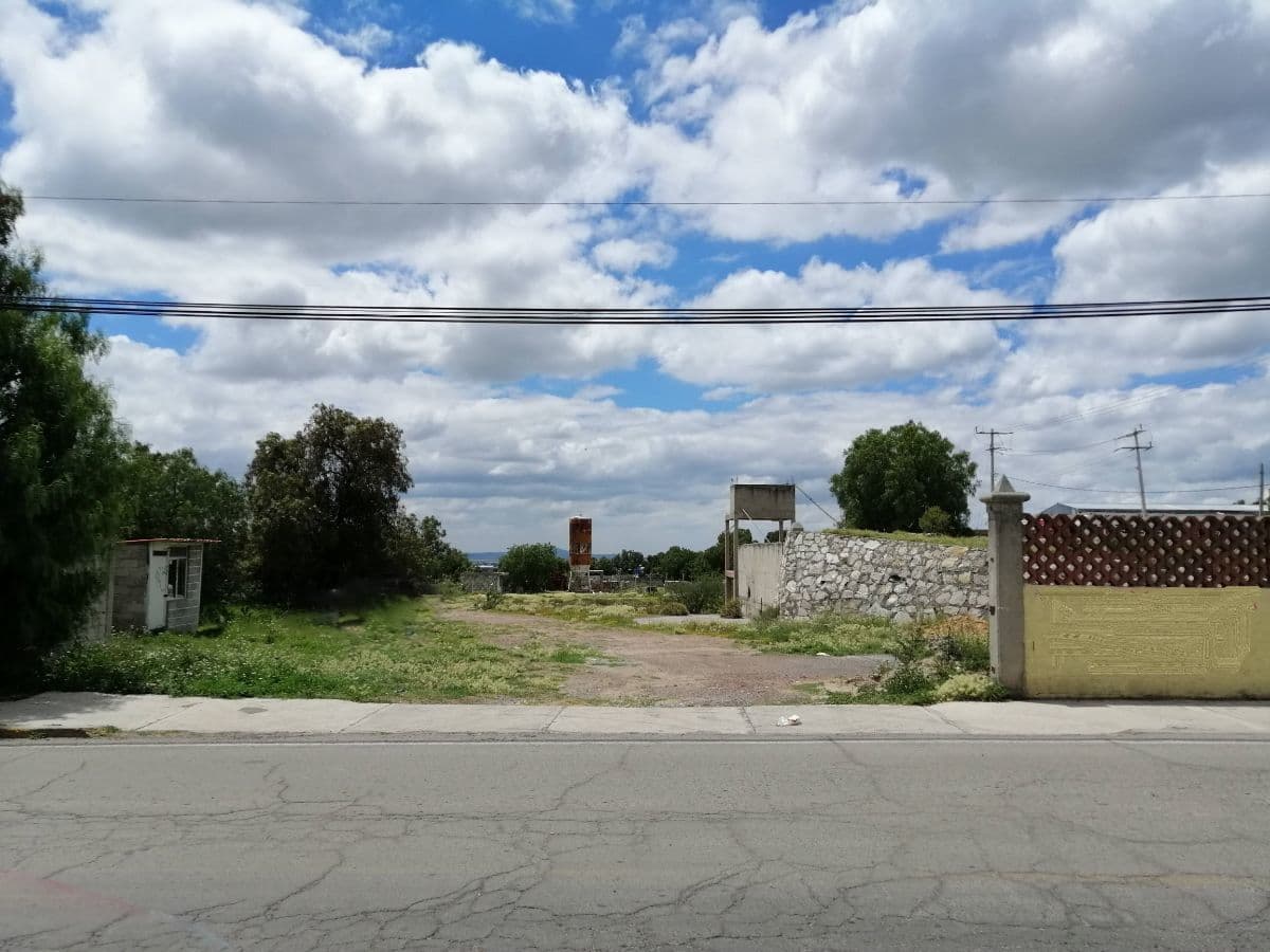 Renta terreno en esquina a la entrada de Acayuca Zapotlán - 1