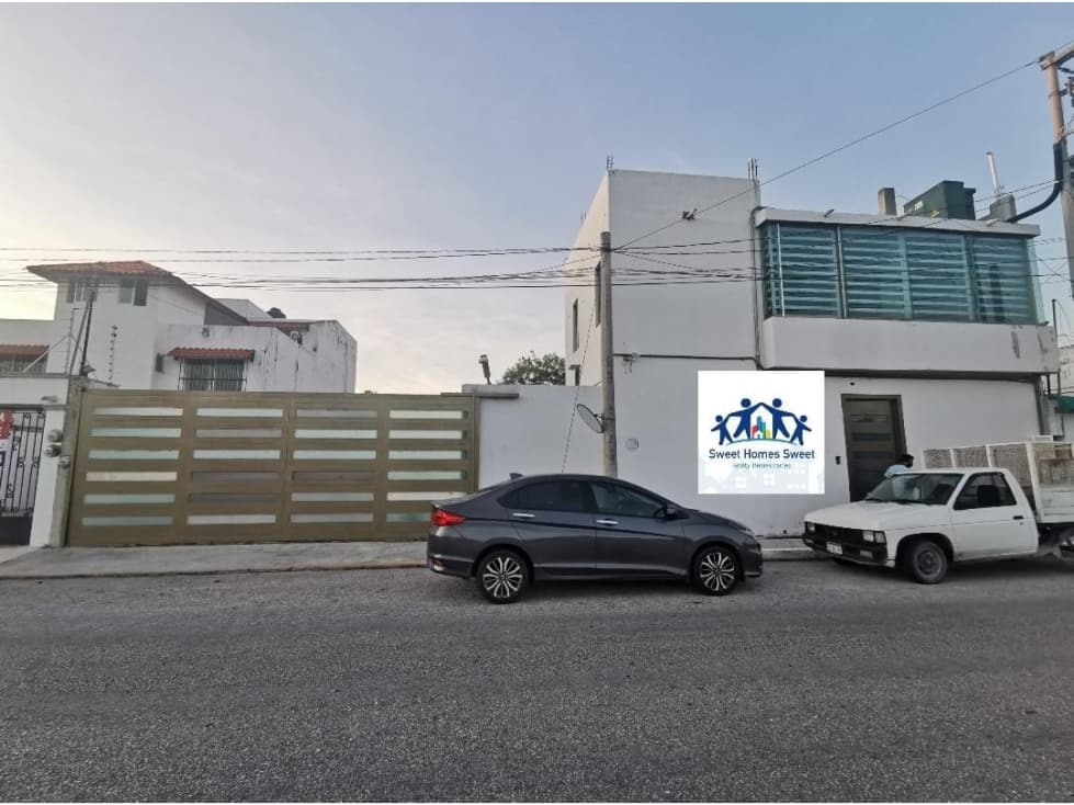 VENTA O RENTA OFICINAS CON PATIO EN COL CALETA CIUDAD DEL CARMEN - 1