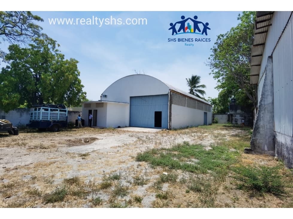 RENTA BODEGA CON PATIO DE MANIOBRAS EN COL PALLAS CIUDAD DEL CARMEN - 1