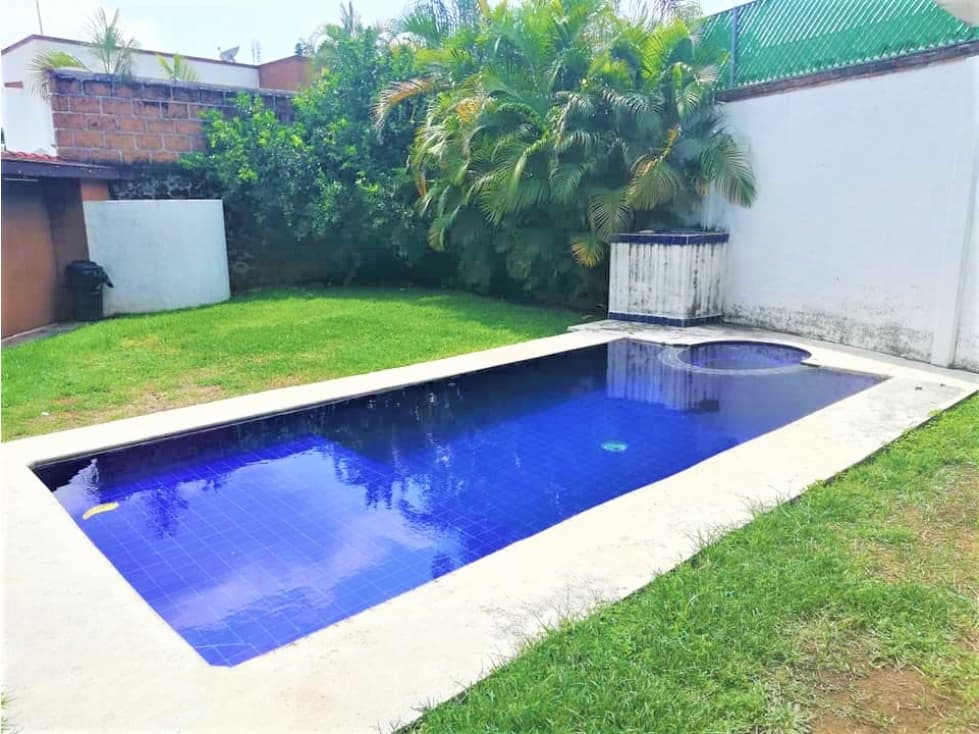 CASA EN EXCLUSIVO FRACCIONAMIENTO - 1