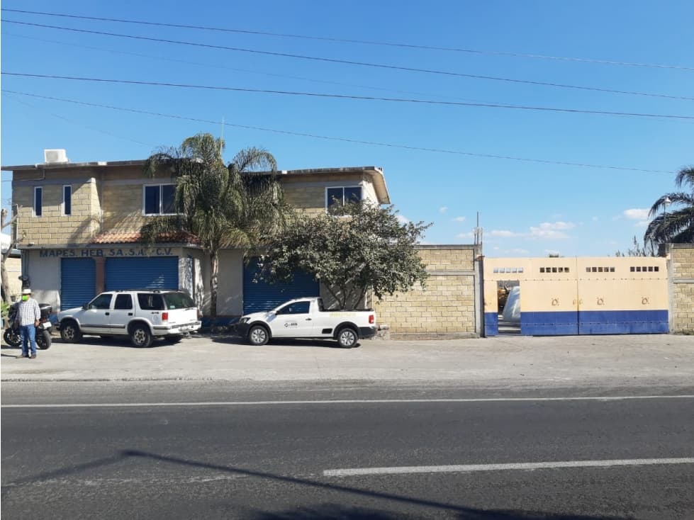 Locales Comerciales, Oficinas y Patio de Maniobras en Alpuyeca - 1