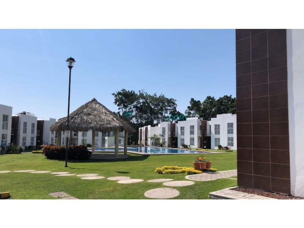 Venta de Casa en Condominio en Bosque de Galerias - 1