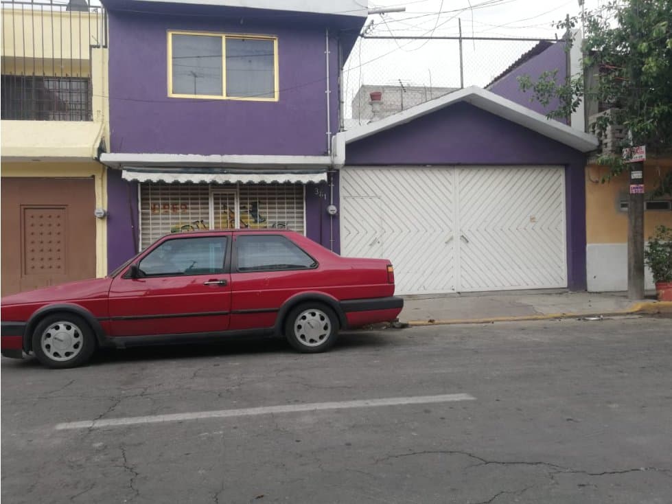 Gran casa en la col. Evolucion, nezahualcoyotl. - 1