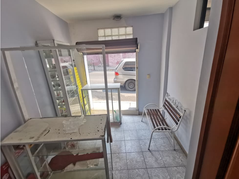 Local en renta en centro de Oaxtepec a pie de calle - 1