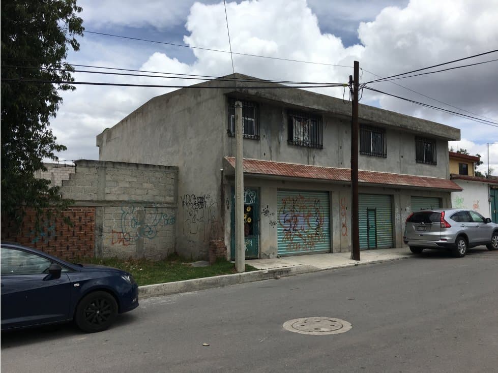 Teotihuacán Venta de casa con departamentos y locales cercaPirámides - 1