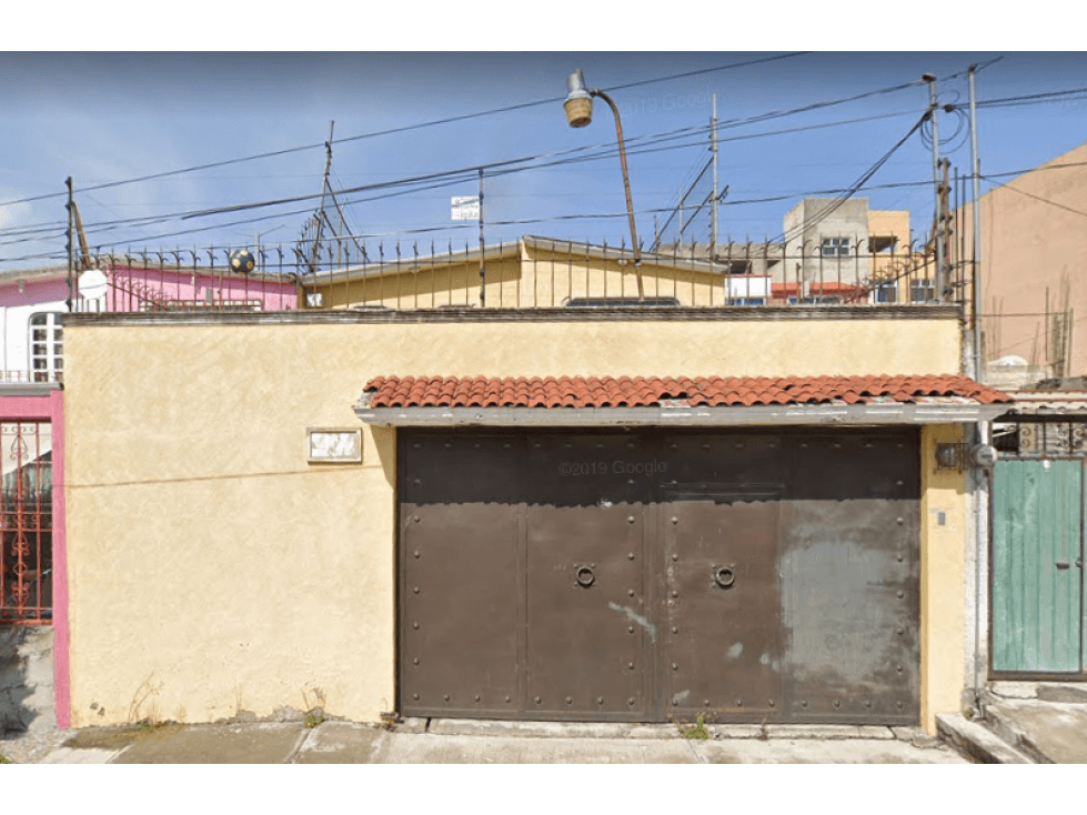 EXCELENTE CASA EN REMATE BANCARIO EN TOLUCA - 1