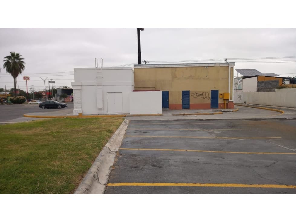 RENTA DE LOCAL EN ESQUINA C/DRIVE THRU AV PRINCIPAL PABLO LIVAS MAO - 1