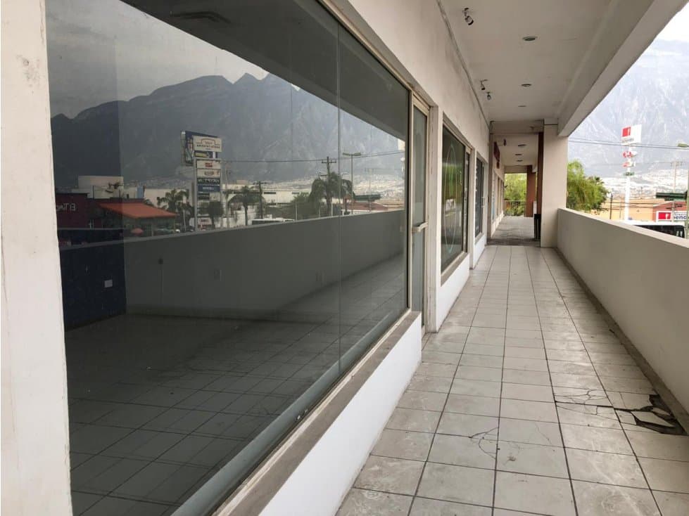 Local Renta 58 mts2 PA Plaza Santa Catarina LSL - 1