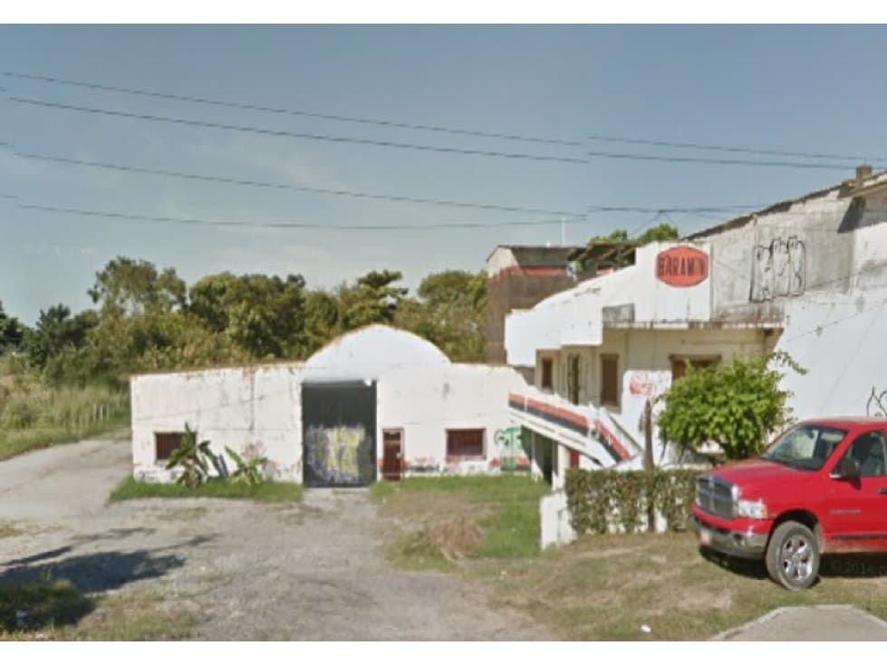Bodega Frente al IMSS Carretera a Coatzacoalcos - 1