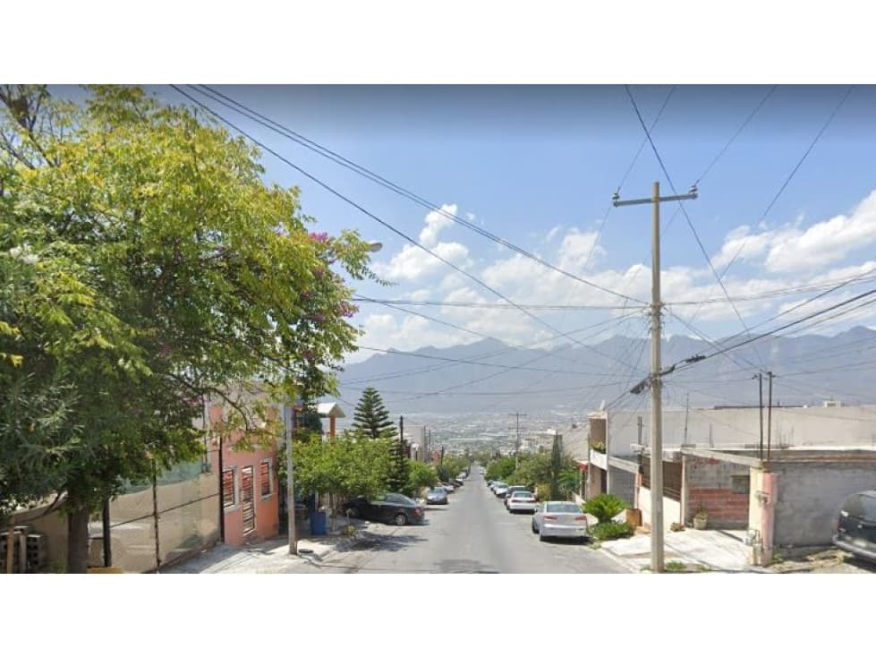 VENTA DE CASA EN LAS SOMBRILLAS, SANTA CATARINA, NUEVO LEON - 1
