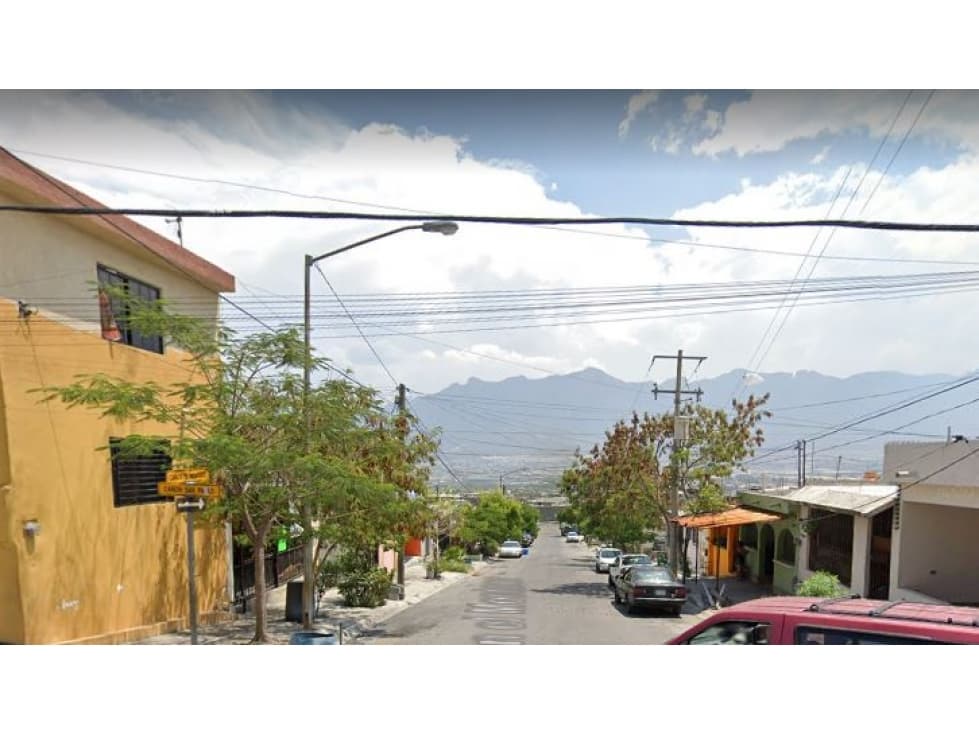 VENTA DE CASA EN LAS SOMBRILLAS, SANTA CATARINA, NUEVO LEON - 1