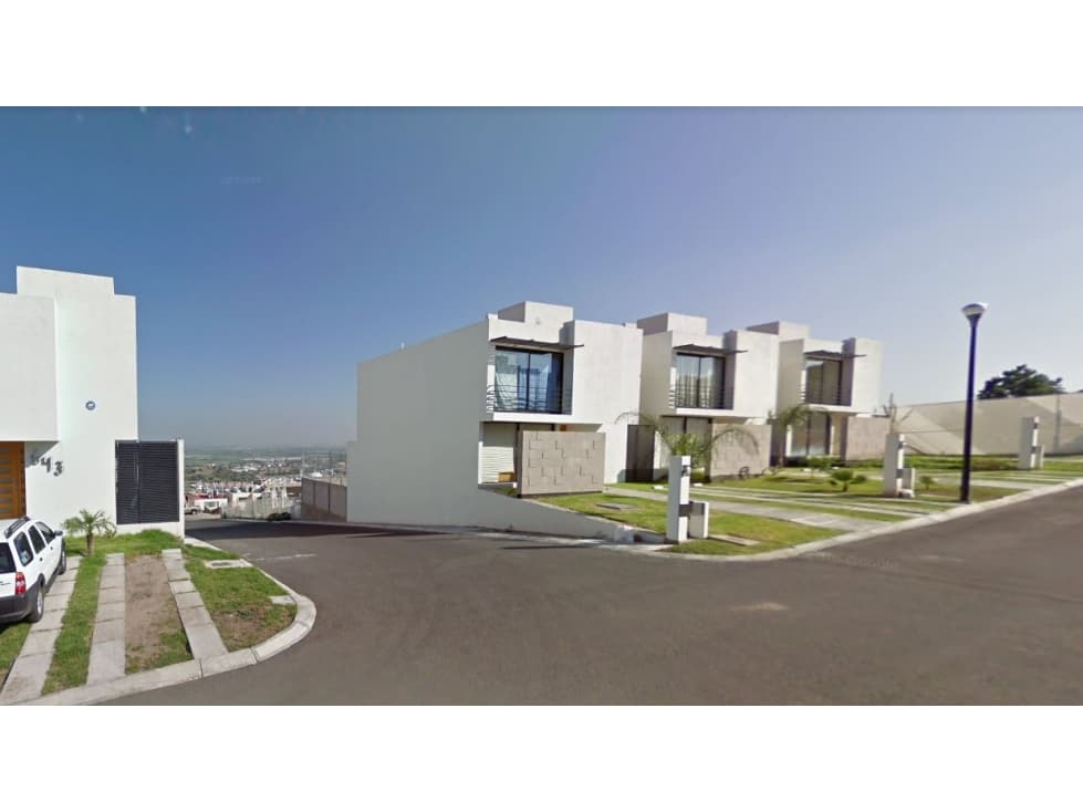 CASA EN REMATE EN TEJEDA, QUERÉTARO. - 1