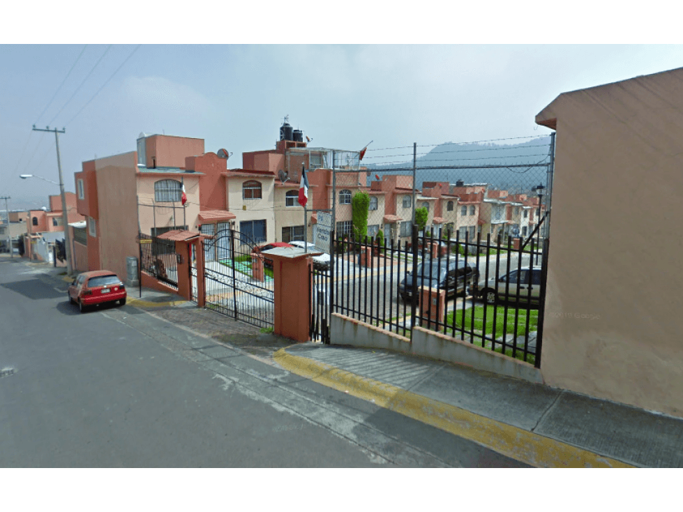 SE VENDE EXCELENTE CASA EN REAL DEL BOSQUE, TULTITLAN - 1