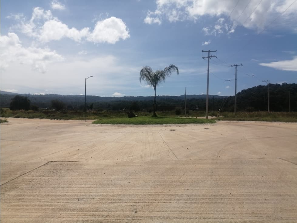 LOTE EN TRASPASO  EN PATZCUARO JUNTO AL AREA VERDE - 1