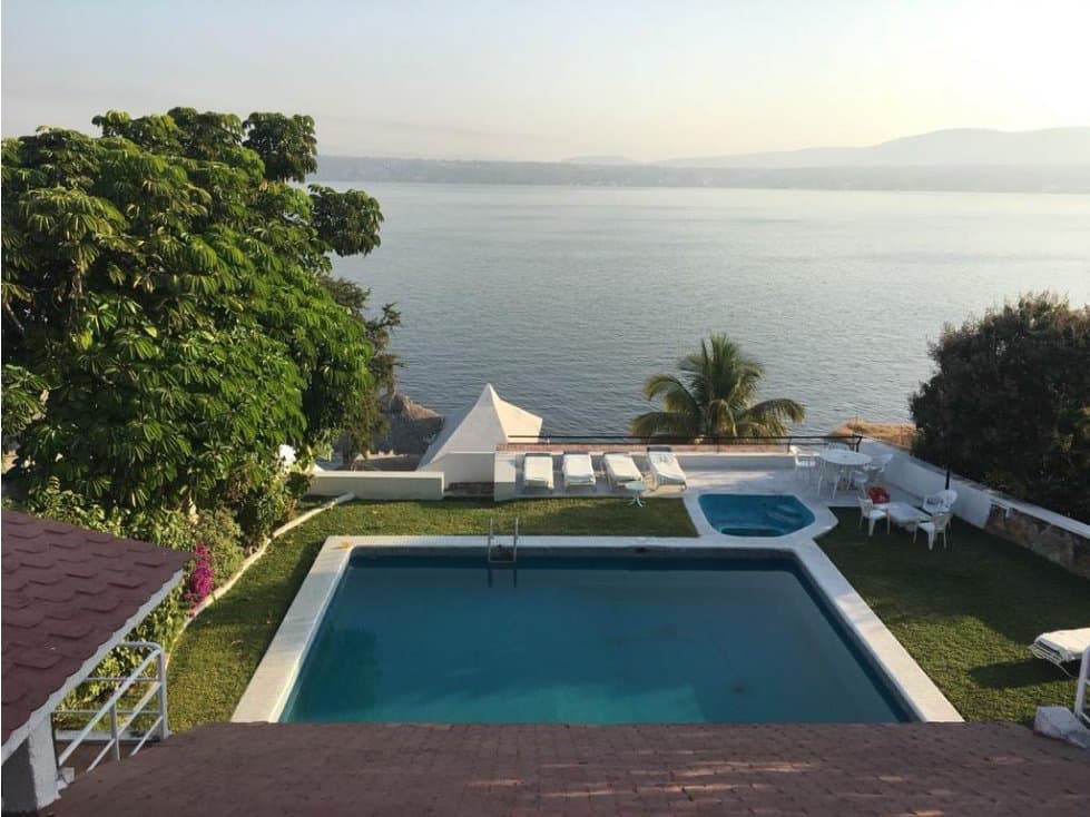 CASA EN VENTA A ORILLA DEL LAGO "V" - 1