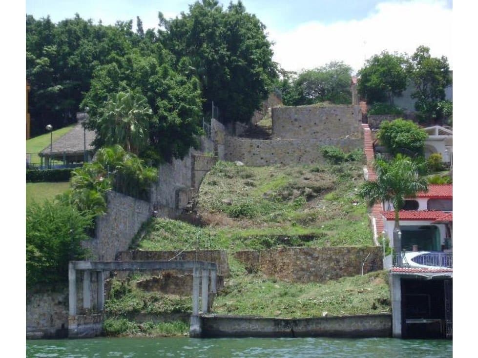 TERRENO EN VENTA A ORILLA DEL LAGO "B3" - 1
