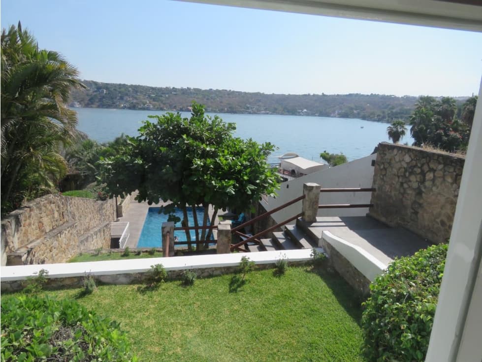 CASA EN VENTA A ORILLA DEL LAGO "RODEO" - 1