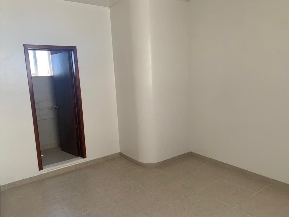 RENTA NUEVOS CONSULTORIOS EN CLINICA - 1