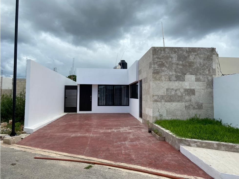 Hermosa Casa de 3 Recamaras en 1 nivel MODELO C - 1