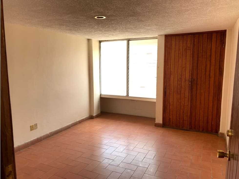 se renta local para oficina o departamento céntrico. - 1