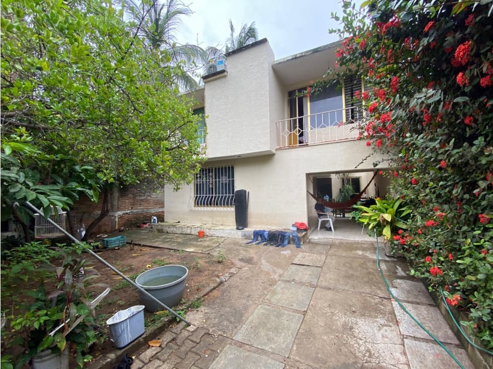 Casa en Bacocho/ 312 m2 / 4 Recámaras - 1